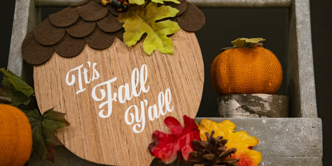 Fall Acorn "It's Fall Y'all" Door Hanger